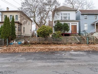 21-23 Whittier Pl, Newark City, NJ, 07114