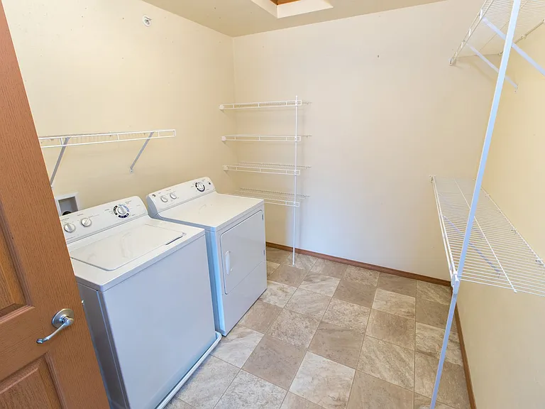 228 Baker Blvd — Photo 24