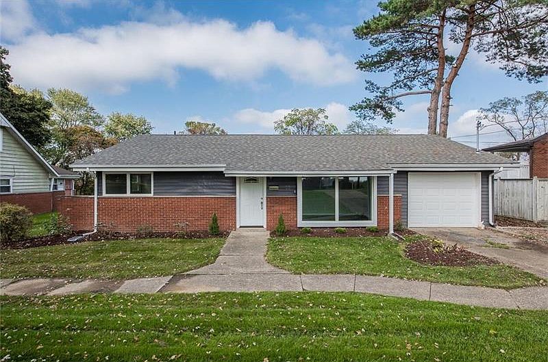 1st image of 825 Garden City Dr