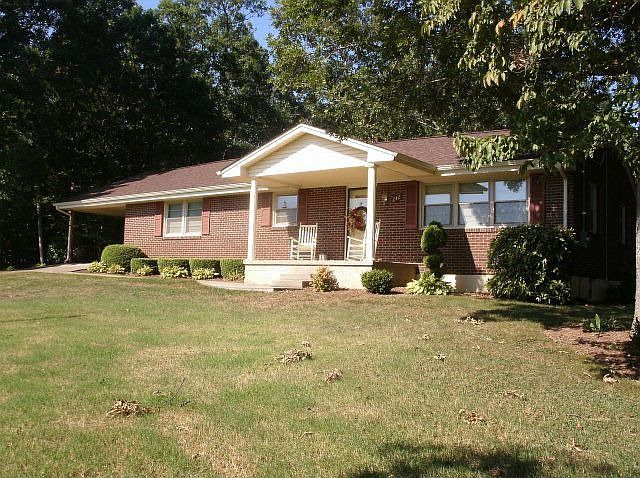 1st image of 212 Country Ln