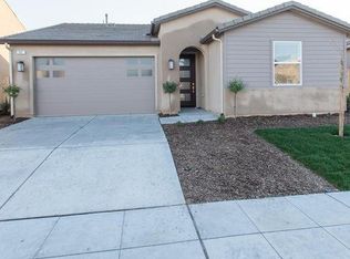 982 Spring St W, Madera, CA 93636