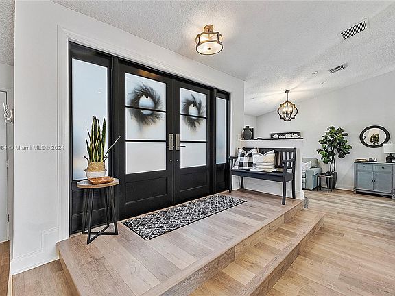 4th image of 8766 NW 54th St
