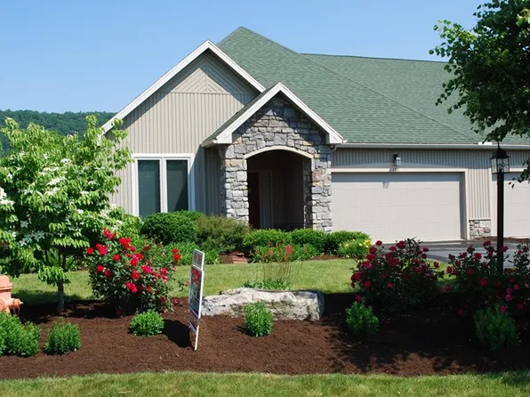 182 Meadow Flower Cir, Bellefonte, PA 16823