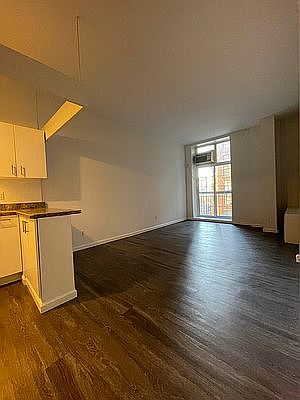 4th image of 88 Fulton St #519
