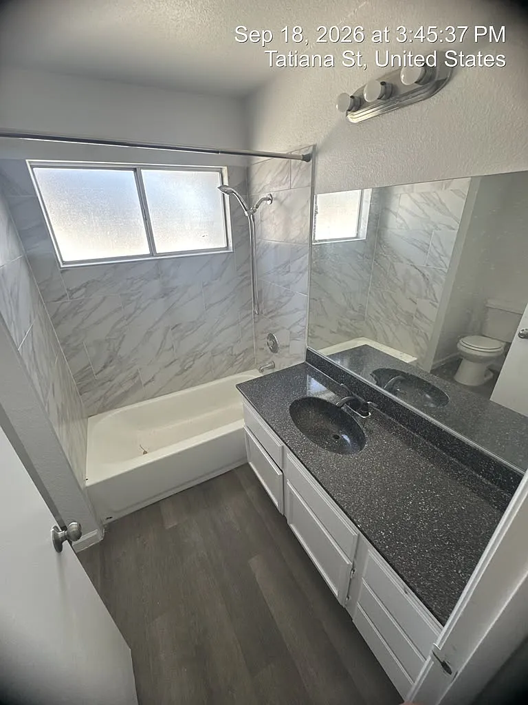 3 bed, 1276 sqft, $2,300 — Photo 2