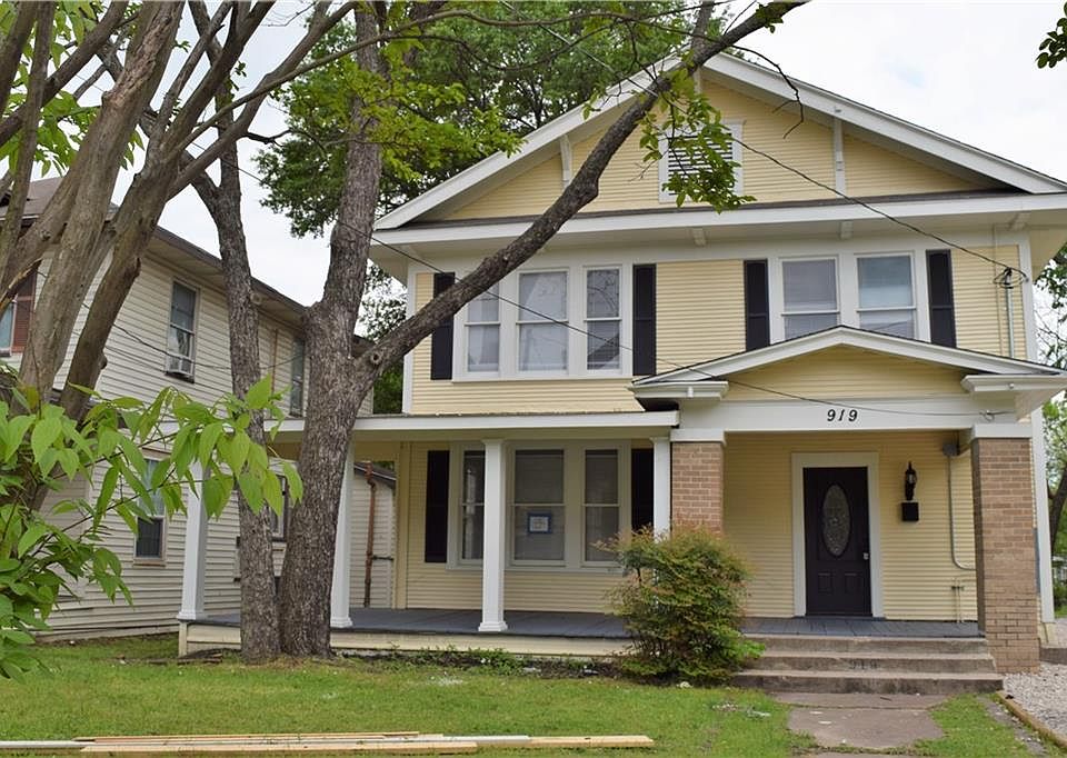 1st image of 919 W 6th Ave