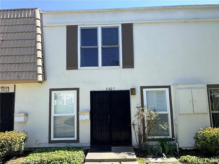 11027 Slater Ave — Photo 1