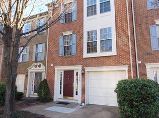 906 Rolfe Pl, Alexandria, VA 22314