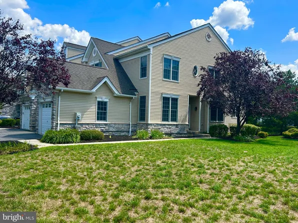 41 Nestlewood Way, Princeton, NJ 08540