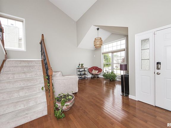 3rd image of 7014 N Ironwood Dr