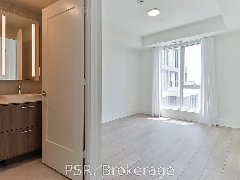 858 Dupont St #733 — Photo 8