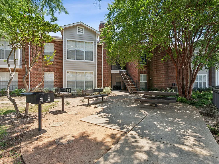 Townlake Of Coppell — Photo 37