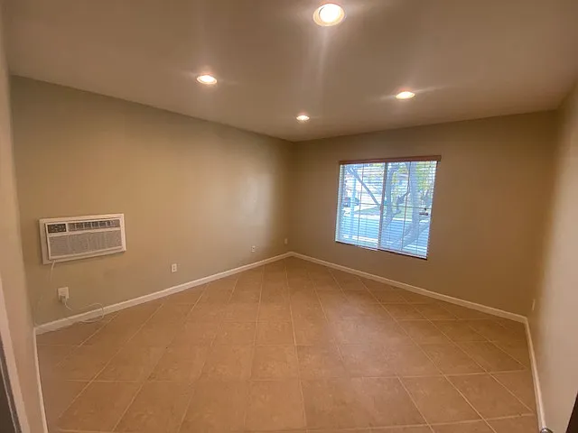 32207 Yosemite St #A — Photo 8
