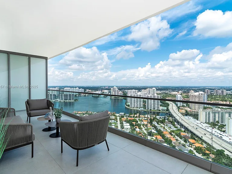 18975 Collins Ave #4102 — Photo 5