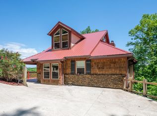 561 Summit Ln, Ellijay, GA 30540