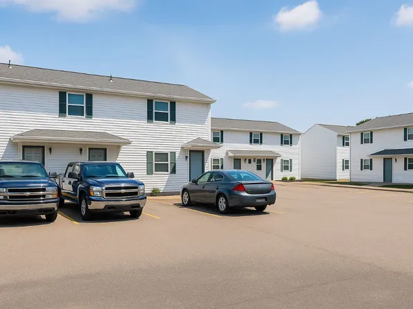 3 Briarcliff Dr, Cambridge, OH 43725