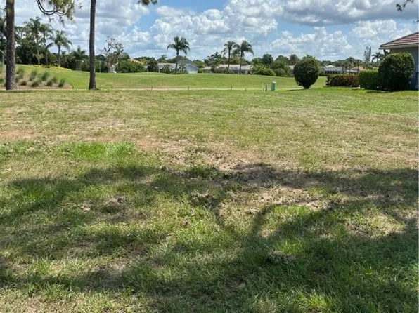 9840 White Sand Pl, Bonita Springs, FL 34135