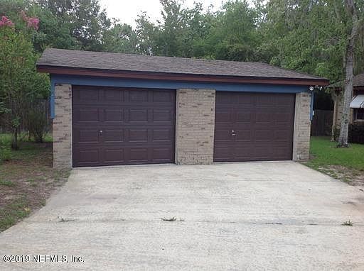 3rd image of 13753 Majestic Ct