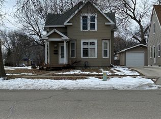924 5th St SW, Willmar, MN 56201