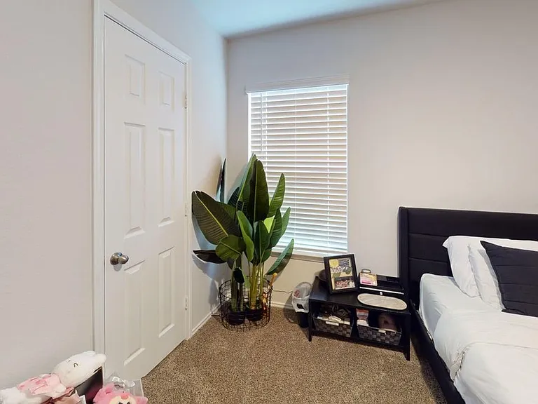 10016 Avendesora Rd — Photo 13