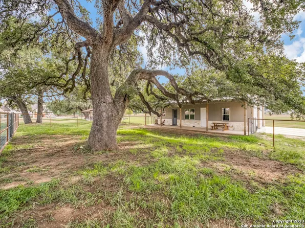 338 Salt Grass Trail, Bandera, TX 78003