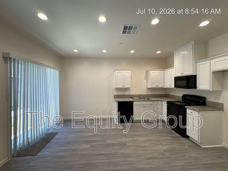 725 S Pinkham #101 — Photo 9