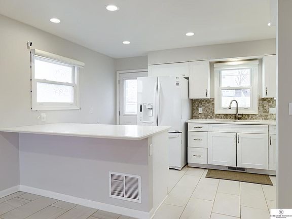 Kitchen with island