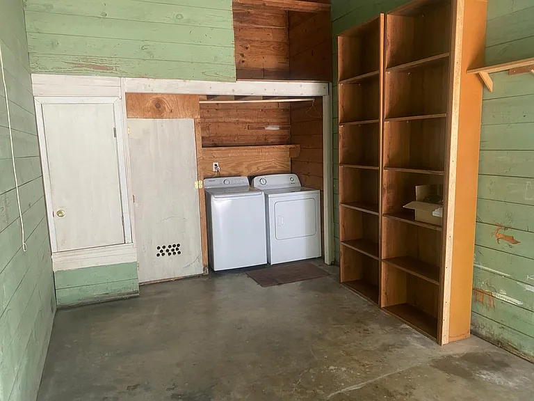 1204 Wiltshire Ave — Photo 12