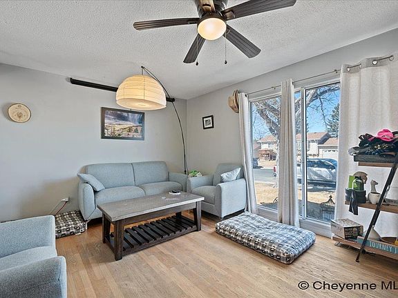 5th image of 627 Creighton St