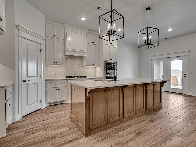 3241 Mangrove Dr — Photo 3