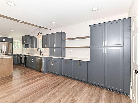 2nd image of 4138 N 84th STREET