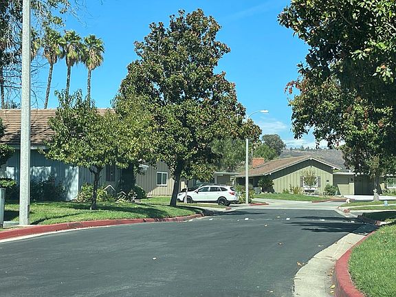 4th image of 38761 Via Las Flores