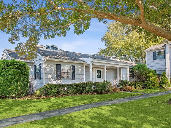 5th image of 155 Saint Andrews Cir