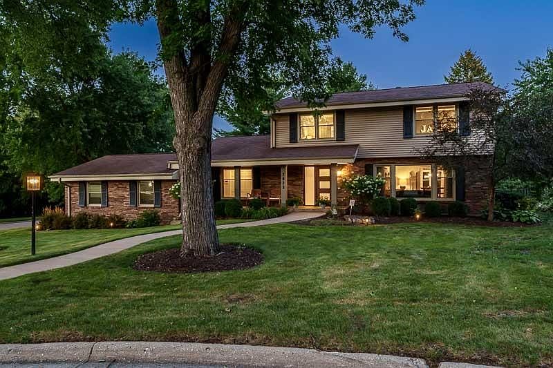 1st image of 2823 Woodhill Dr