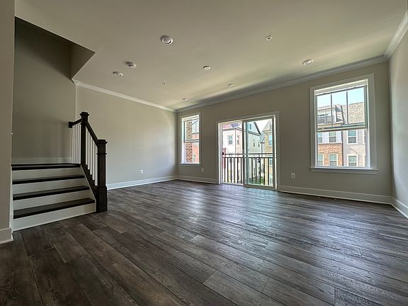 2nd image of 1218 Vermeer Ave