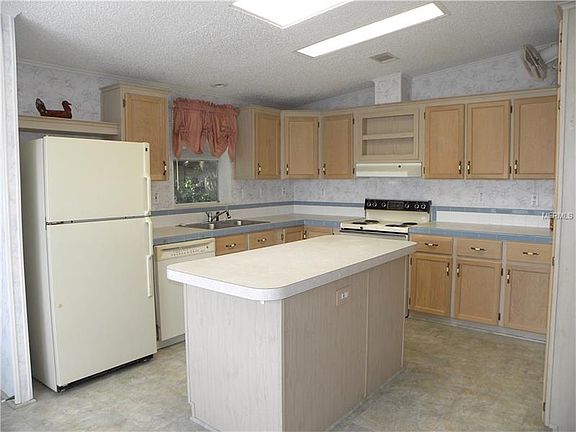 3rd image of 13052 Plum Lake Cir