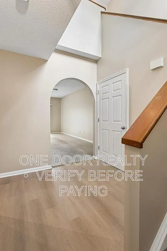 3 bed, 2.5 bath, 1475 sqft, $2,275 — Photo 4