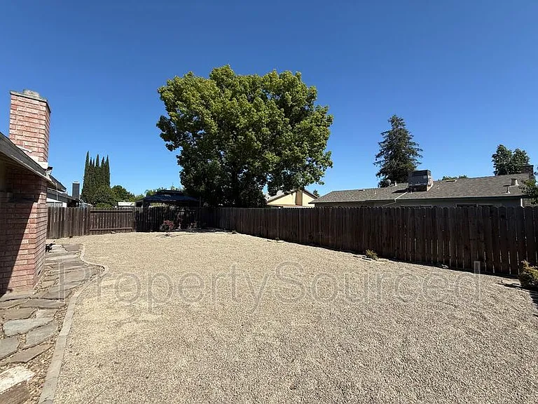 856 Nottingham Dr — Photo 38
