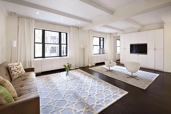 Sold by Real Direct | media 23