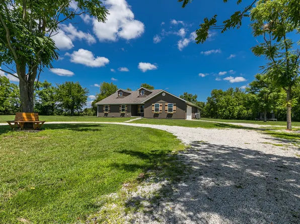 1413 E 553 Road, Brighton, MO 65617