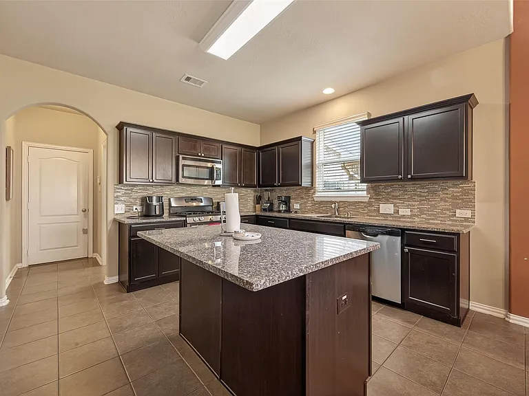 4502 Mallory Creek Dr — Photo 7