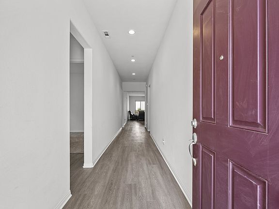 3rd image of 2075 Seville Dr