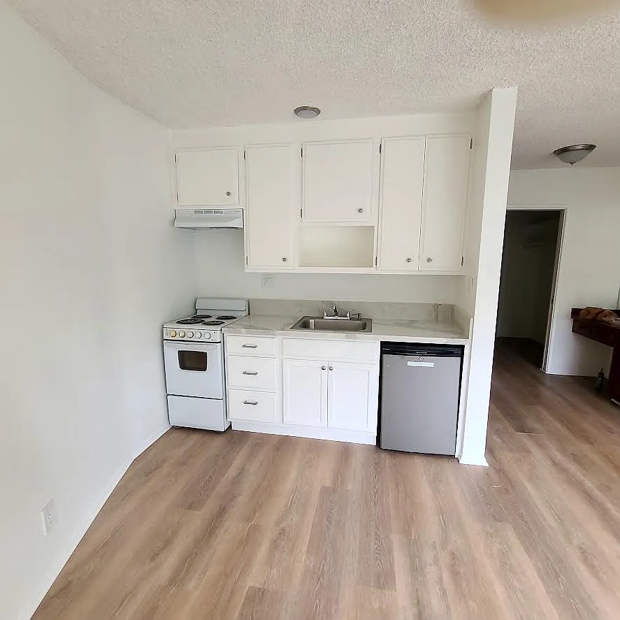 5555 W 8th St — Photo 1