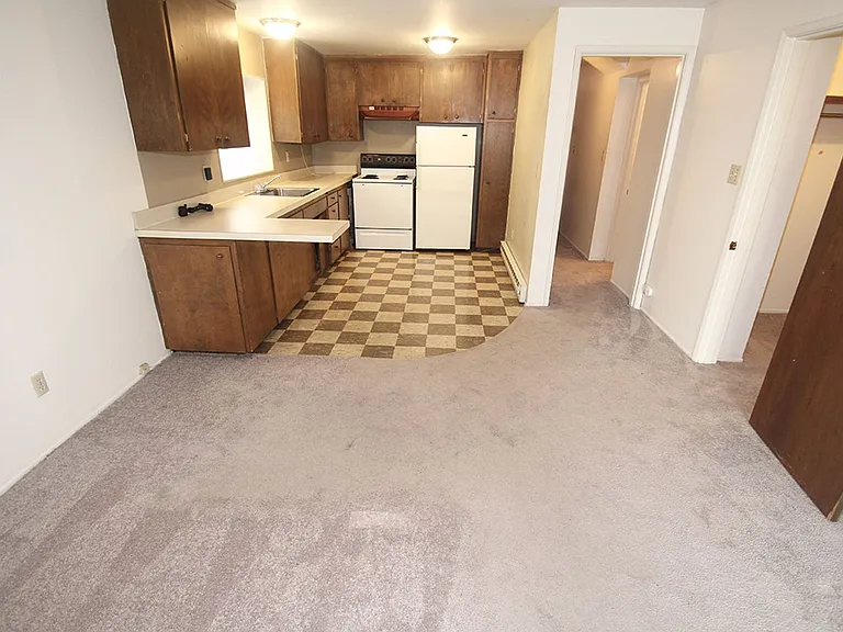 5112 Ravenna Apartments - Ravenna — Photo 2