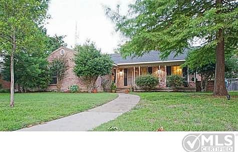 1st image of 1002 Kingsbridge Dr