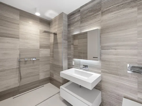 160 Imlay Street image 8 of 13