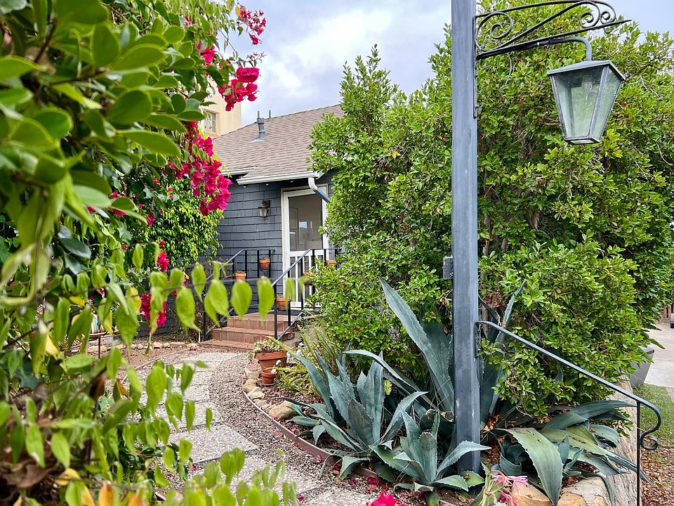 1st image of 524A E Arrellaga St
