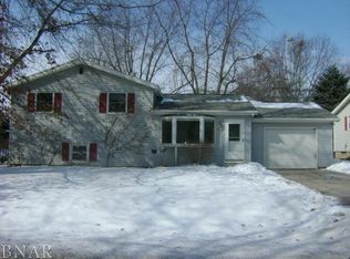 304 N West St, Hudson, IL 61748