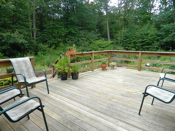 5th image of 51 Woodcutters Dr