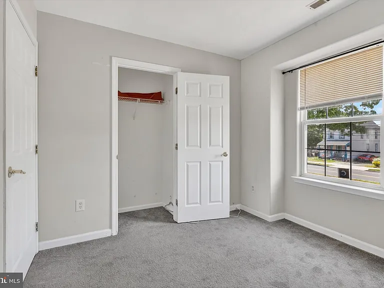 507 S Fairview St — Photo 22